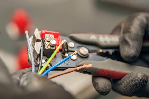 Best Electrical Outlet Repair  in Burlingame, CA